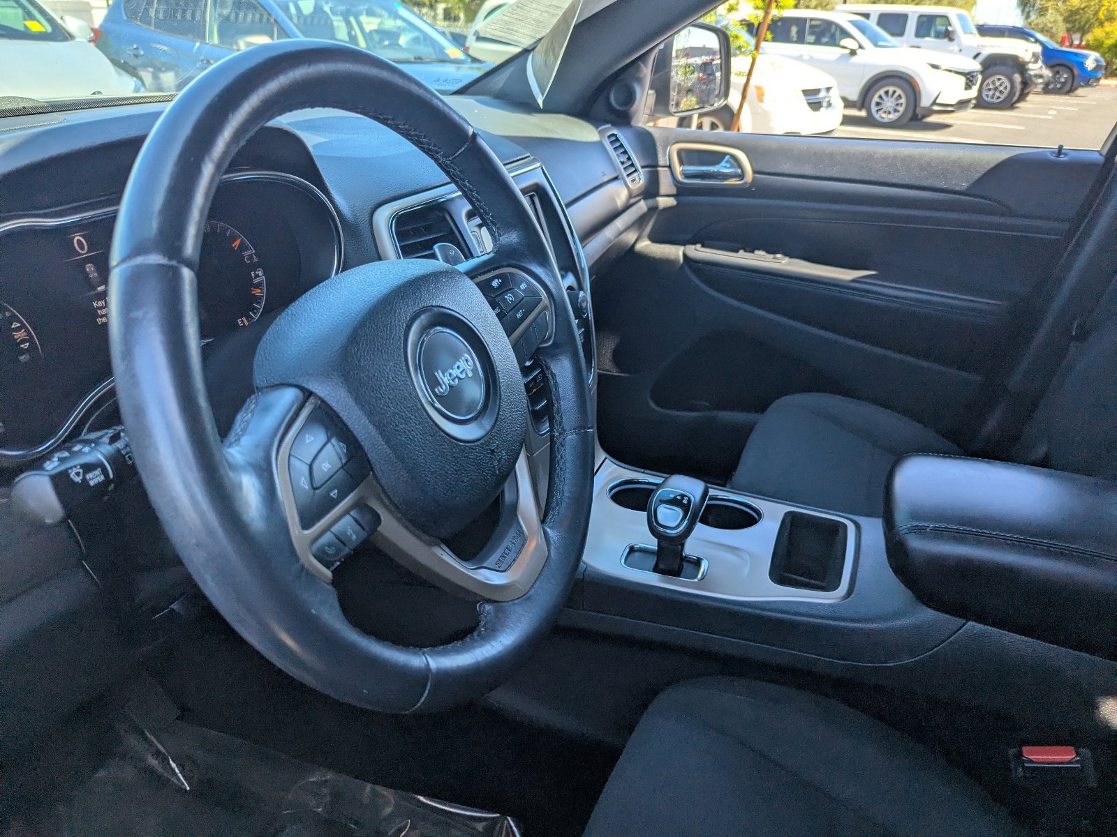 Used 2015 Jeep Grand Cherokee Laredo image 16