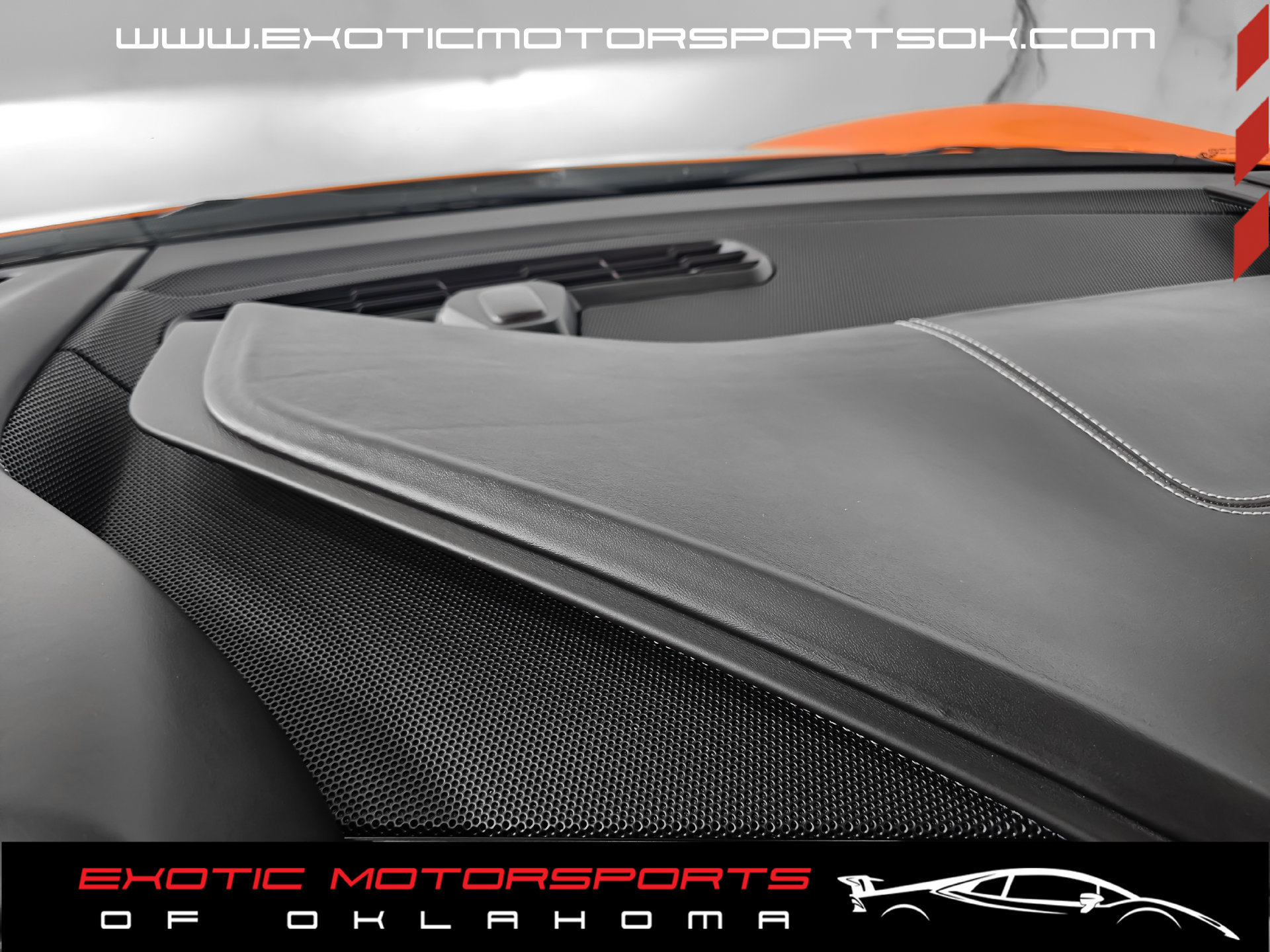 Used 2024 Chevrolet Corvette Stingray Premium Conv w/ Z51 Performance Package RWD image 25