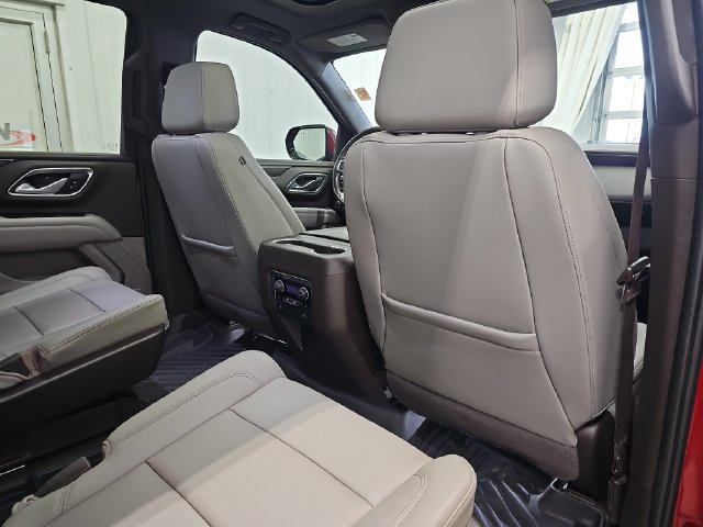 Used 2022 Chevrolet Tahoe LT w/ Luxury Package AWD/4WD image 31