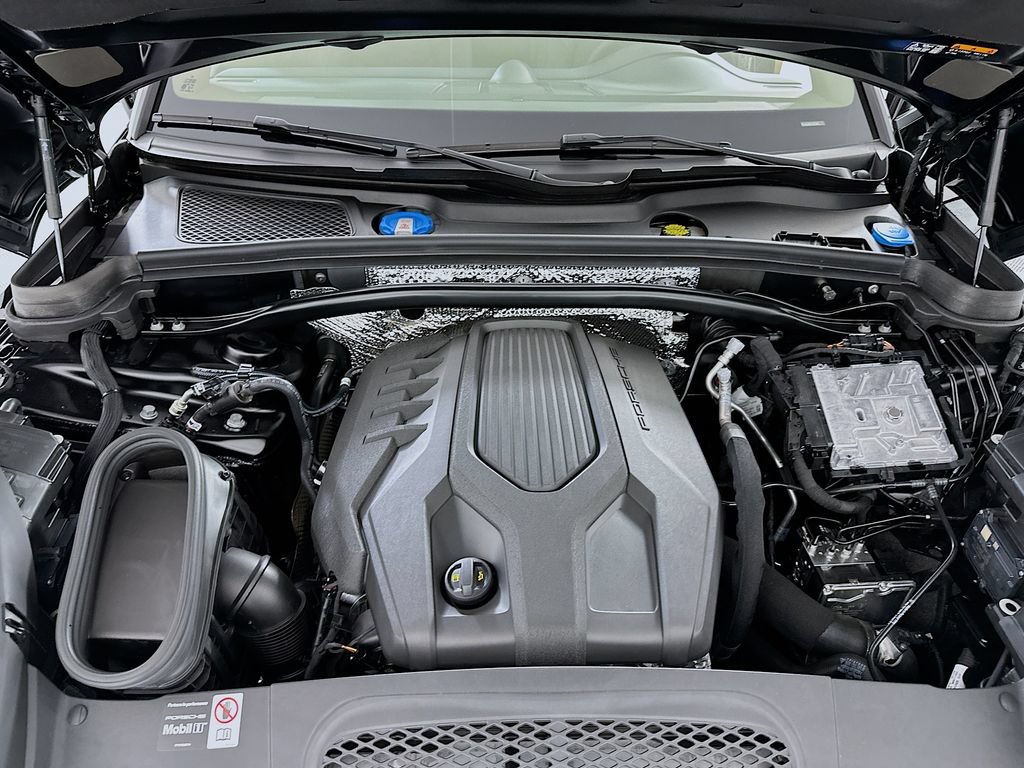 New 2026 Porsche Macan AWD/4WD image 31