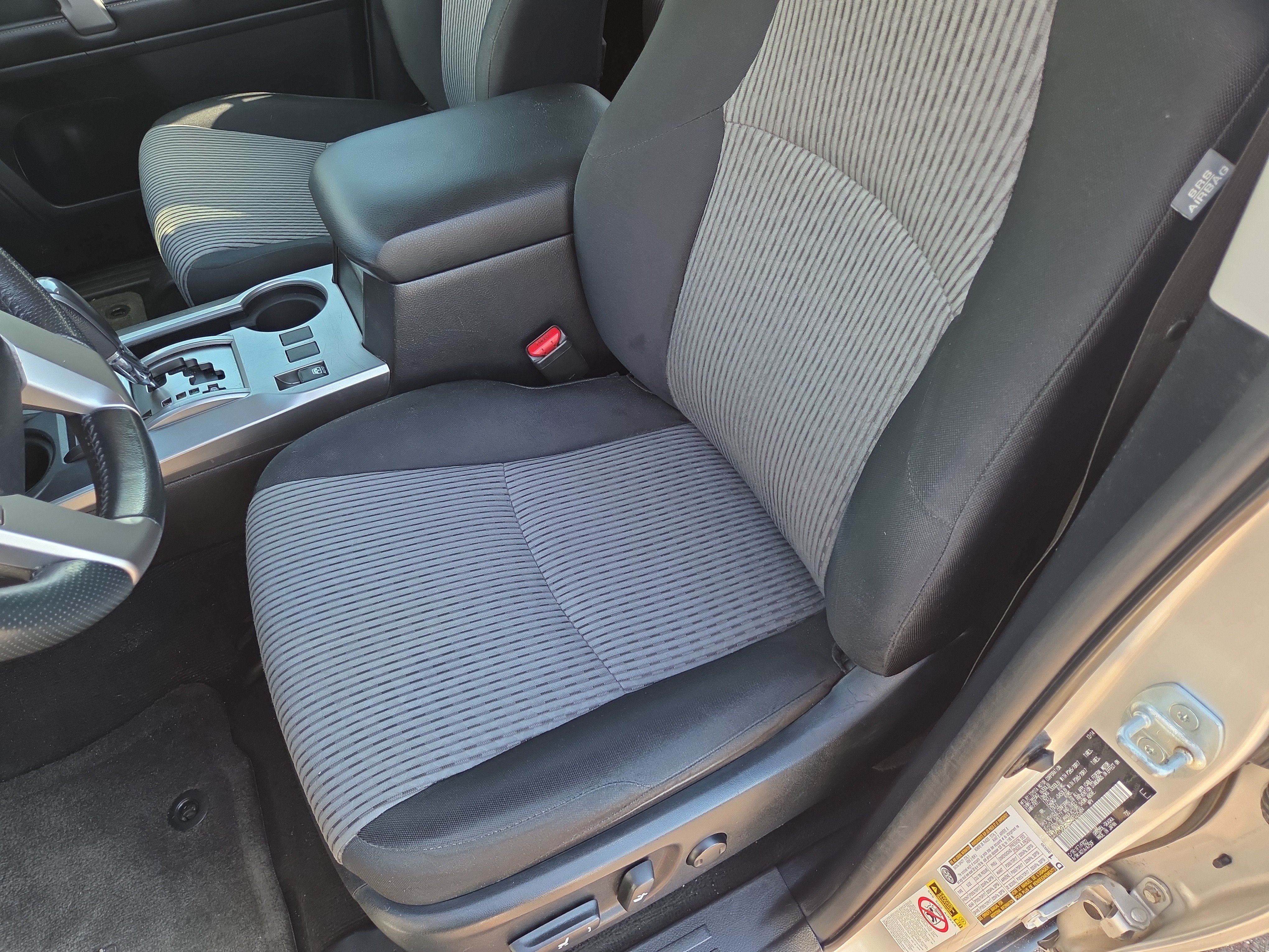 Used 2015 Toyota 4Runner SR5 AWD/4WD image 13