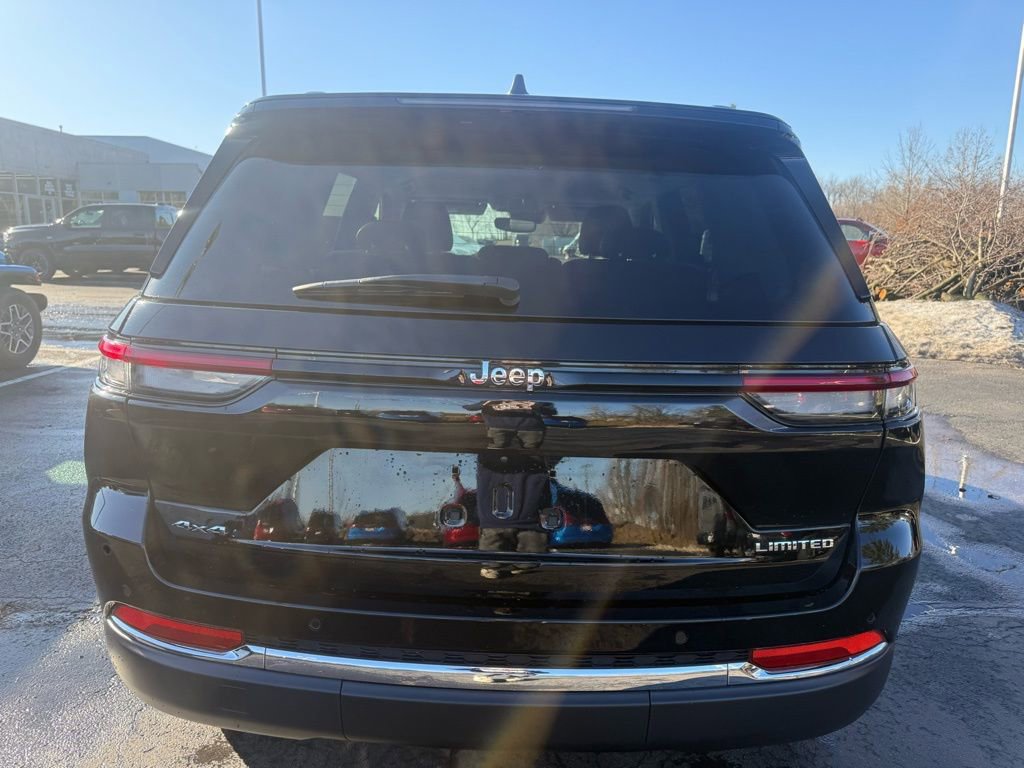 Used 2023 Jeep Grand Cherokee Limited image 4