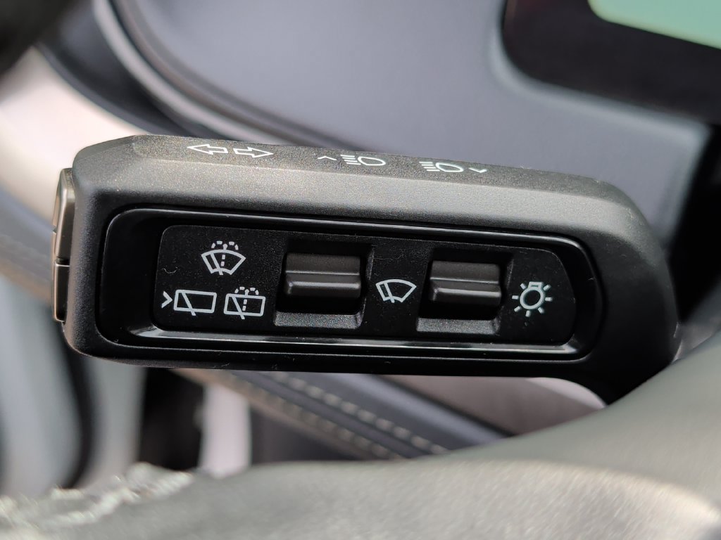 Used 2024 Rivian R1S Adventure Quad AWD/4WD image 14