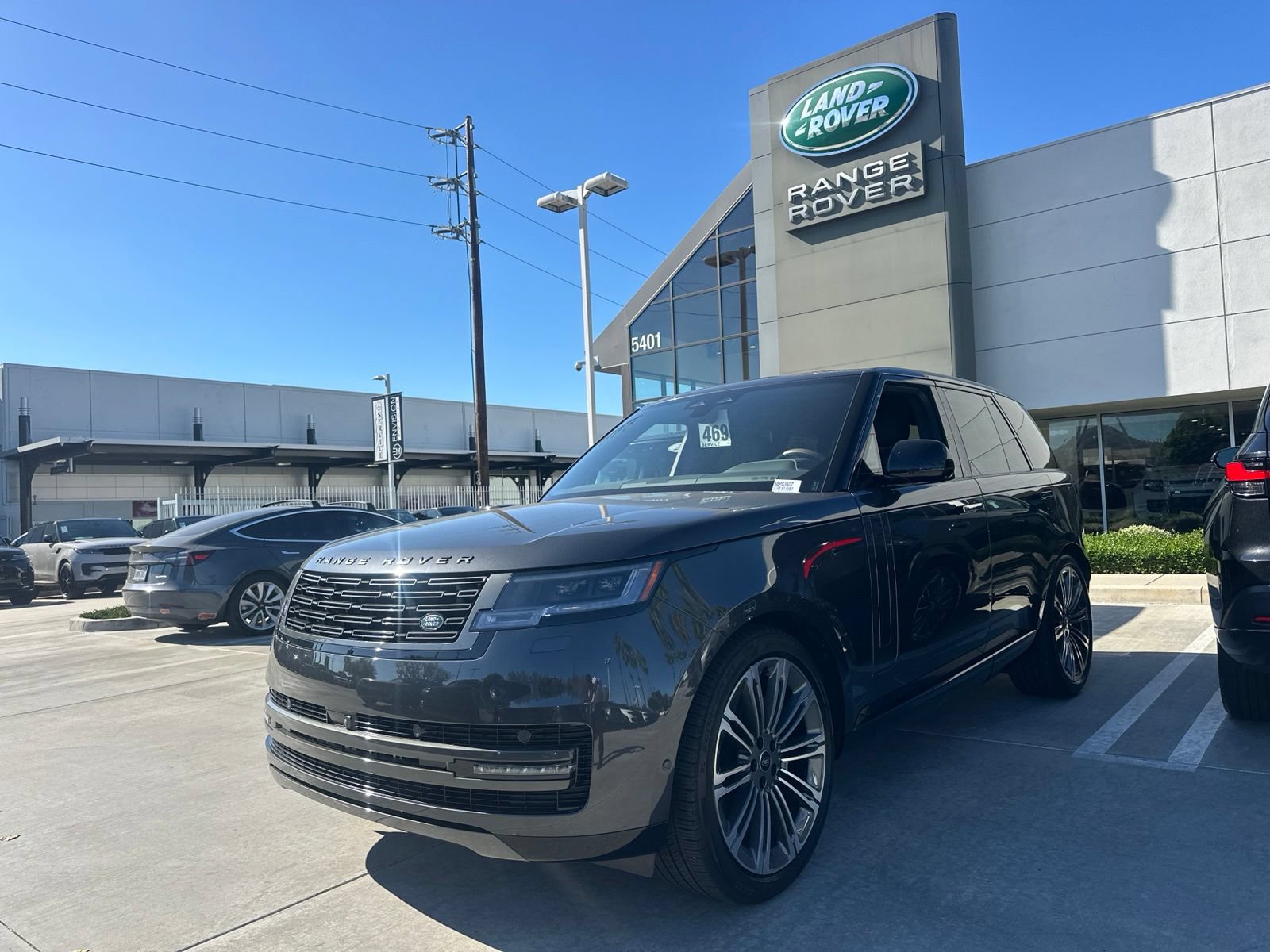 Used 2025 Land Rover Range Rover SE