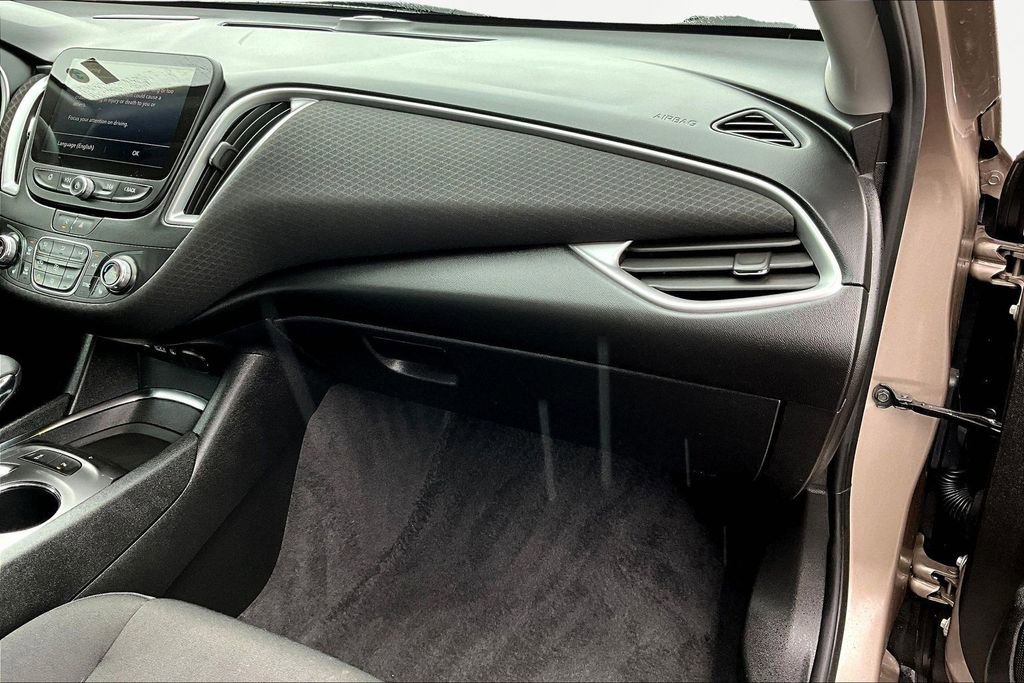 Used 2025 Chevrolet Malibu LT image 17