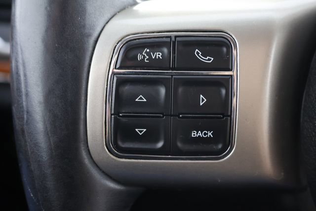 Used 2013 Jeep Grand Cherokee Overland w/ Advance Technology Group AWD/4WD image 11