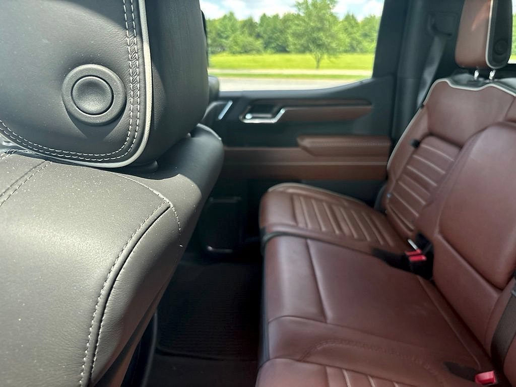 Used 2024 GMC Sierra 1500 Denali Ultimate AWD/4WD image 7