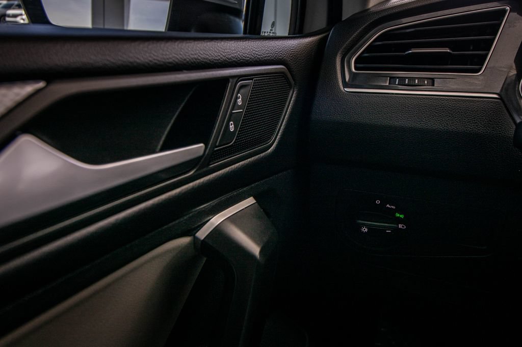Certified 2024 Volkswagen Tiguan S FWD image 33