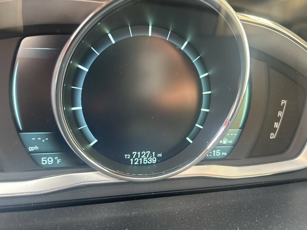 Used 2015 Volvo S60 T5 Premier image 2