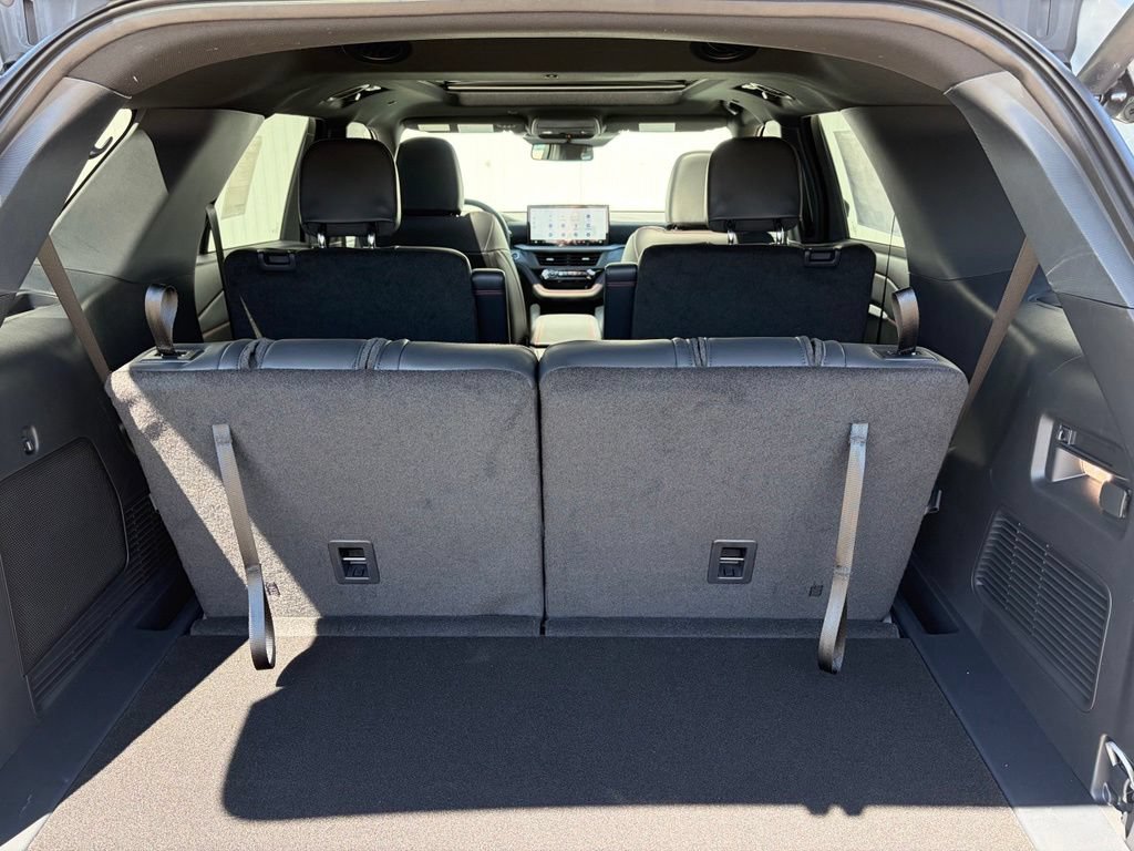 New 2026 Ford Explorer ST-Line w/ ST-Line Street Pack AWD/4WD image 19
