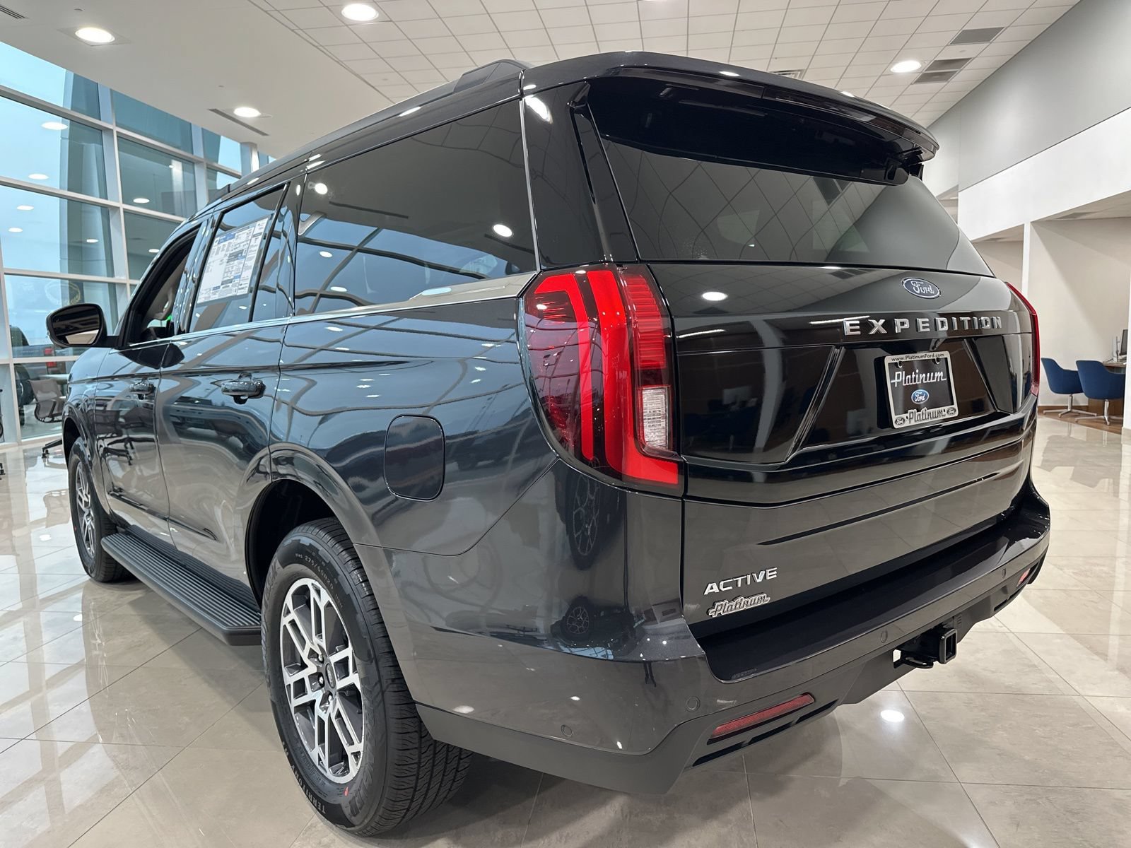 New 2025 Ford Expedition Active RWD image 28