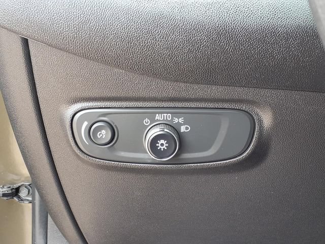 Used 2023 Chevrolet Equinox LT FWD image 28