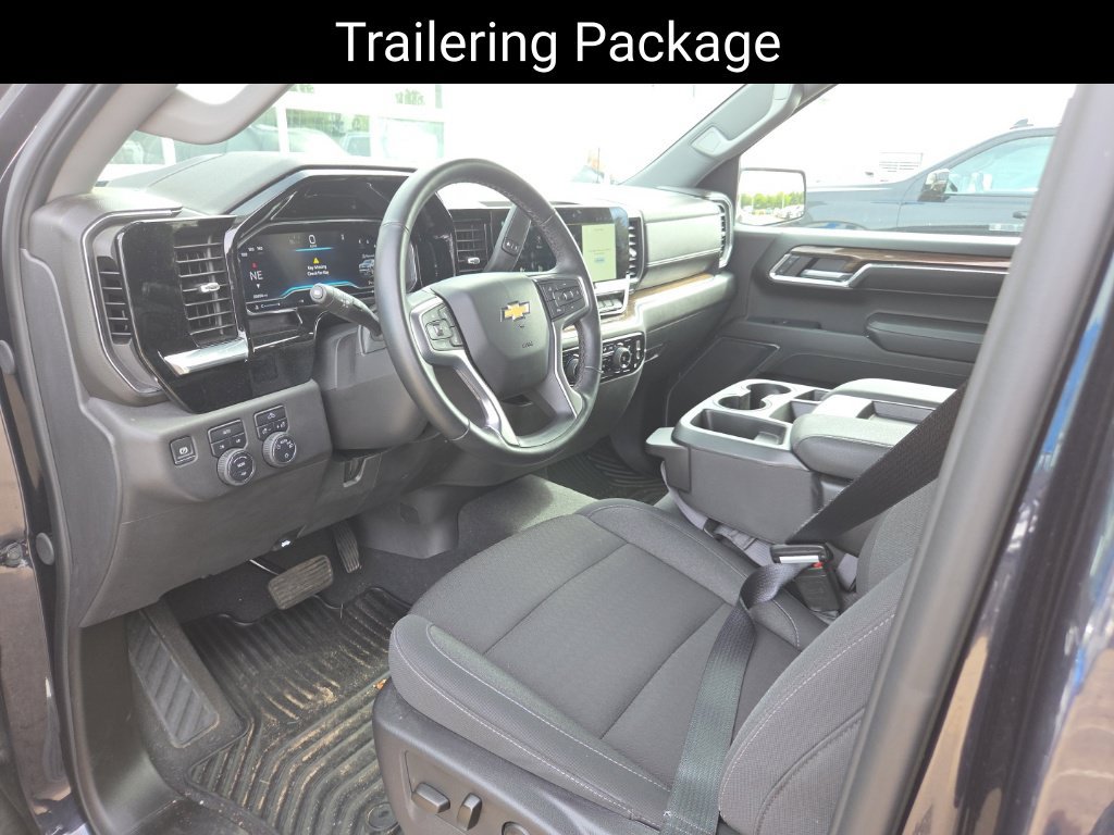 Used 2024 Chevrolet Silverado 1500 LT AWD/4WD image 13