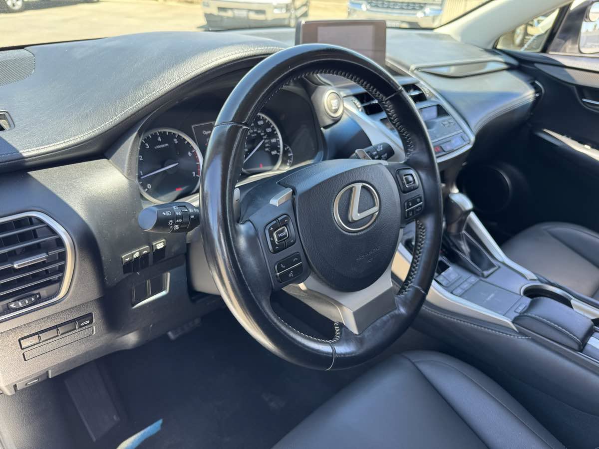 Used 2018 Lexus NX 300 FWD image 23