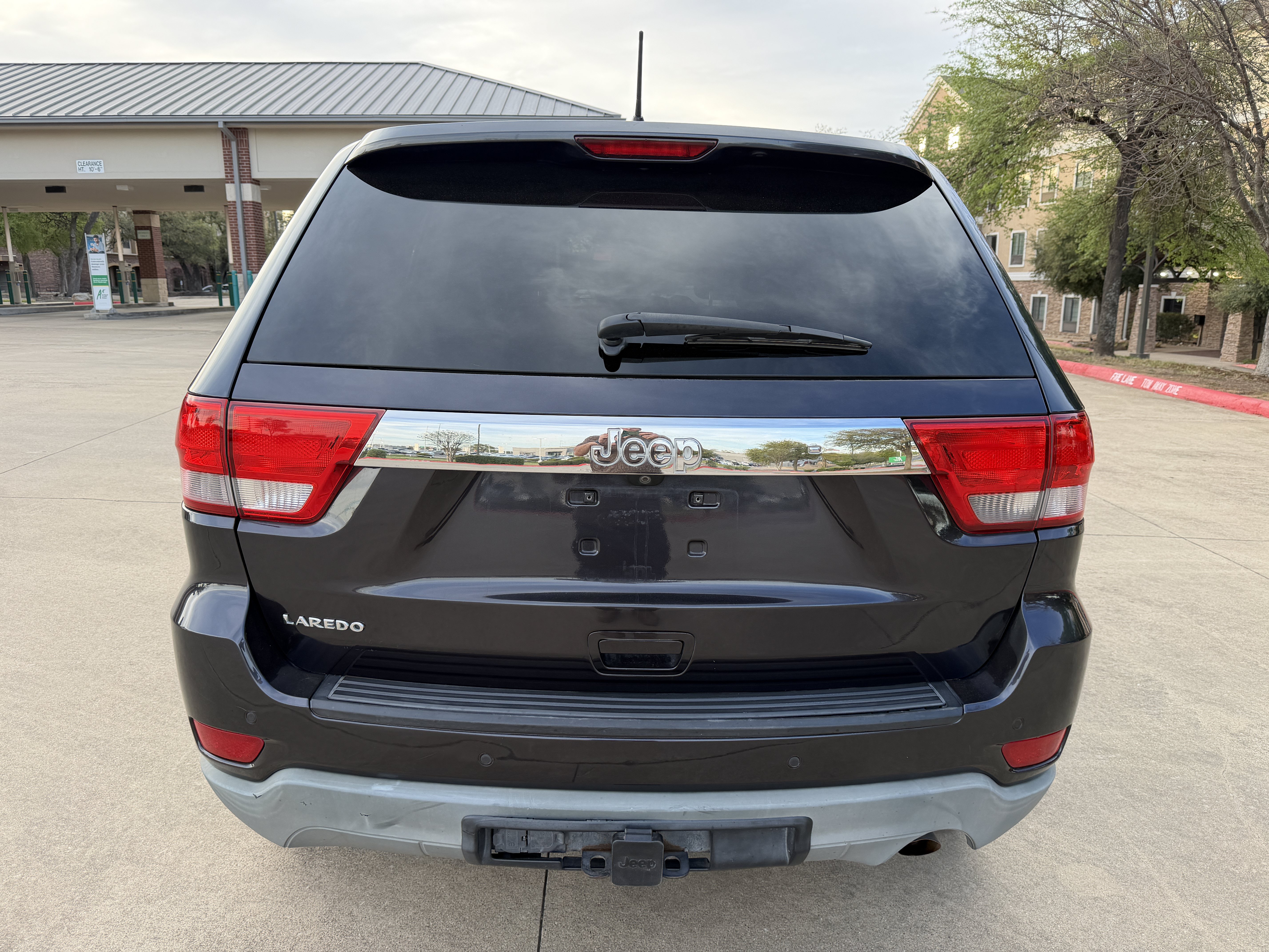 Used 2012 Jeep Grand Cherokee Laredo RWD image 6