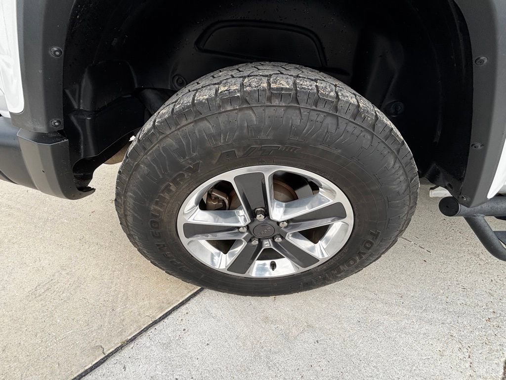 Used 2019 Jeep Wrangler Unlimited Sahara image 22