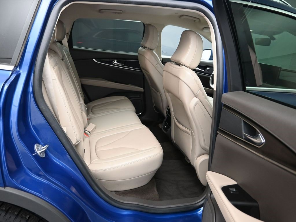 Used 2021 Lincoln Nautilus FWD w/ Equipment Group 101A image 24