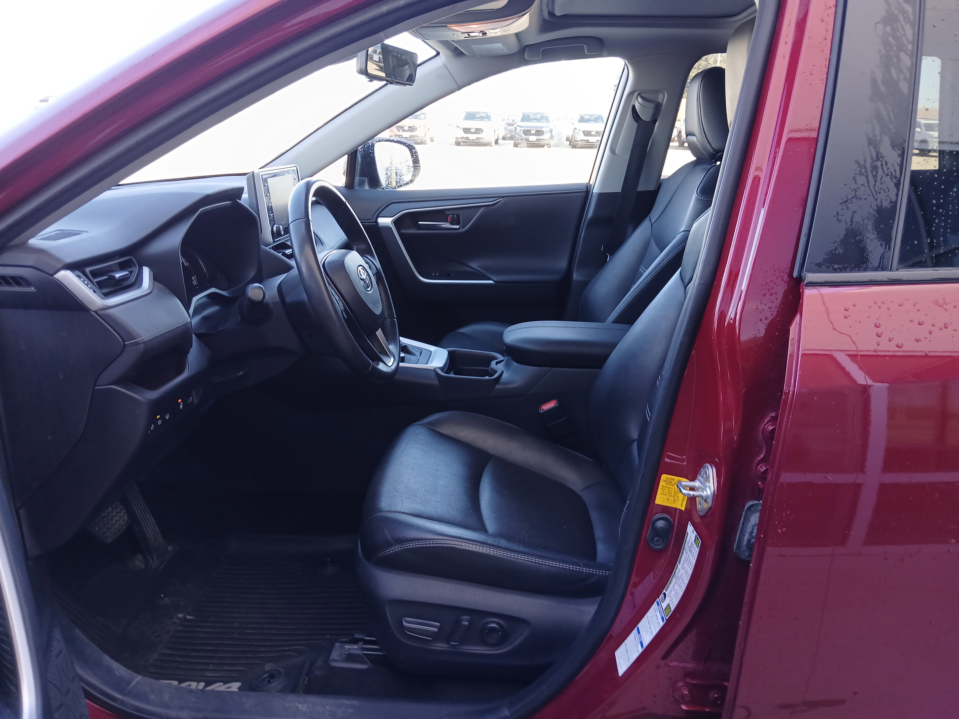 Used 2019 Toyota RAV4 Limited w/ Cold Weather Package AWD/4WD image 8