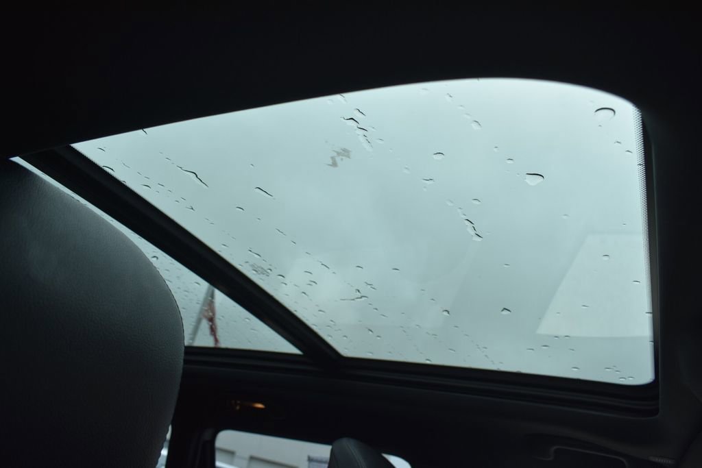 Used 2023 Jeep Compass Altitude w/ Sun and Sound Group image 17