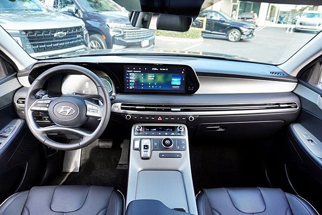 Used 2025 Hyundai Palisade SEL image 20
