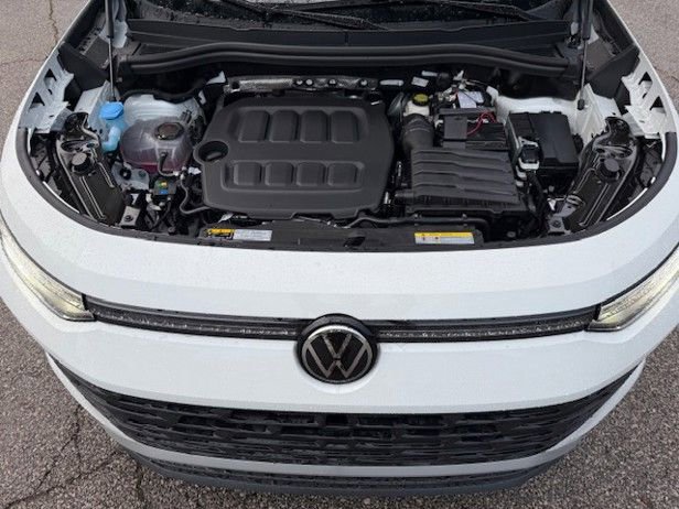 New 2025 Volkswagen Tiguan SE image 32
