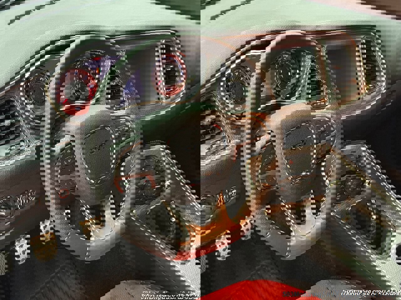 Used 2015 Dodge Challenger SRT Hellcat image 36