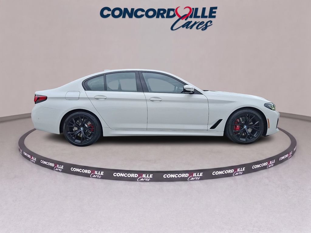 Used 2023 BMW 530i xDrive w/ M Sport Package AWD/4WD image 7