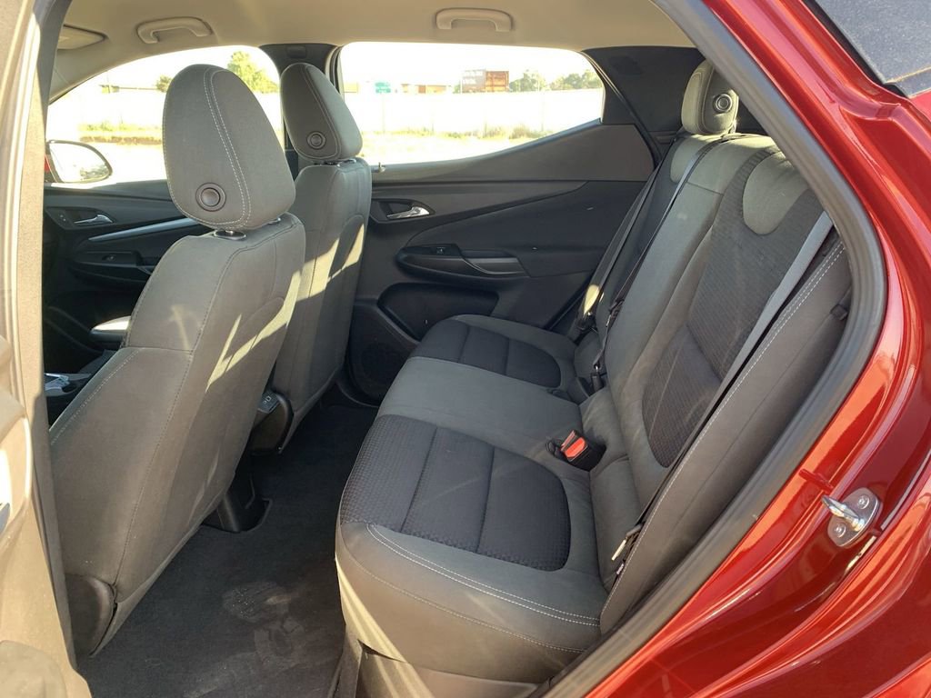 Certified 2022 Chevrolet Bolt EUV LT w/ Comfort Package image 24