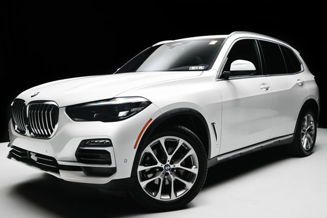 Used 2021 BMW X5 xDrive40i w/ Premium Package 2