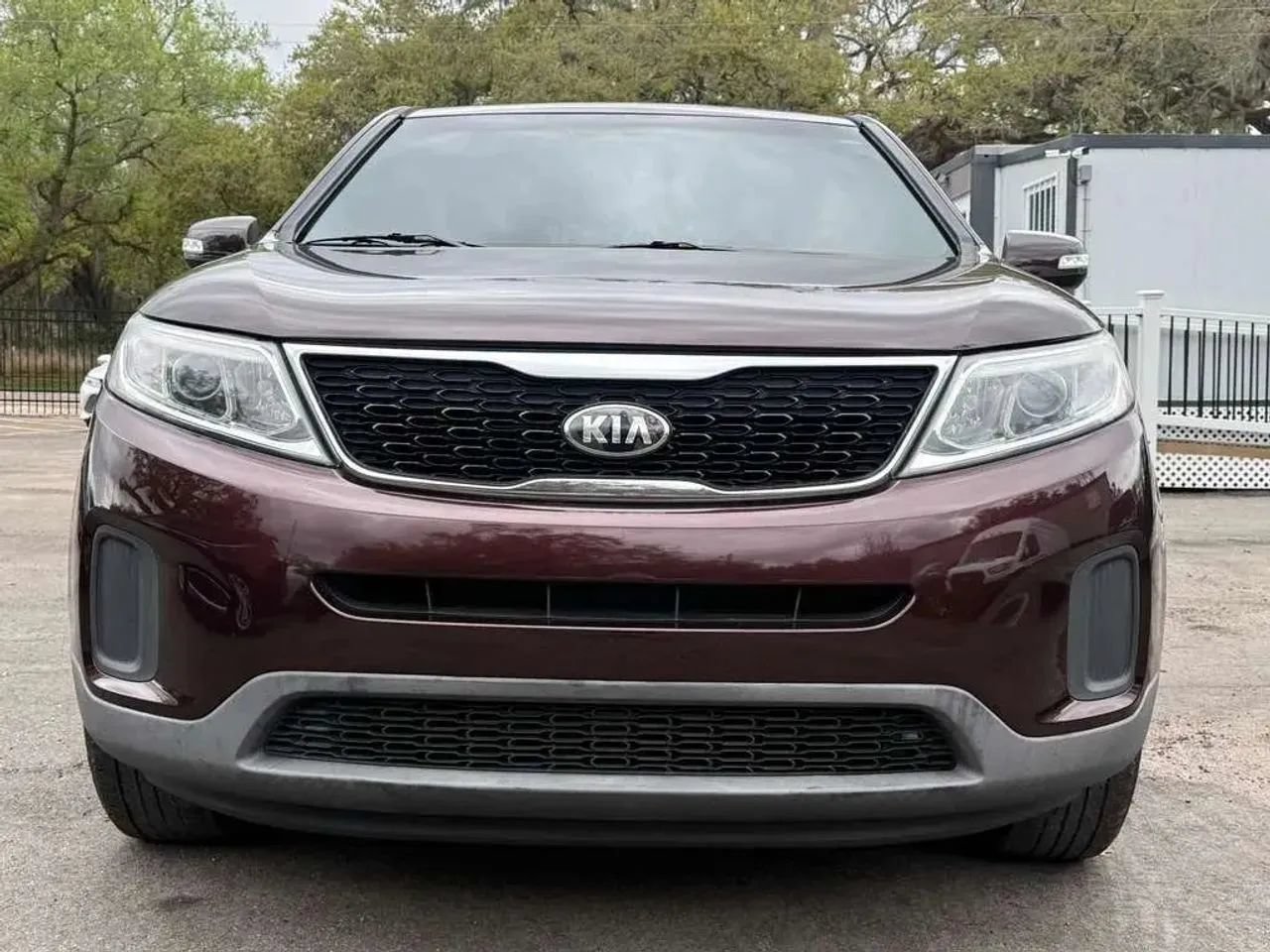 Used 2015 Kia Sorento LX FWD image 2