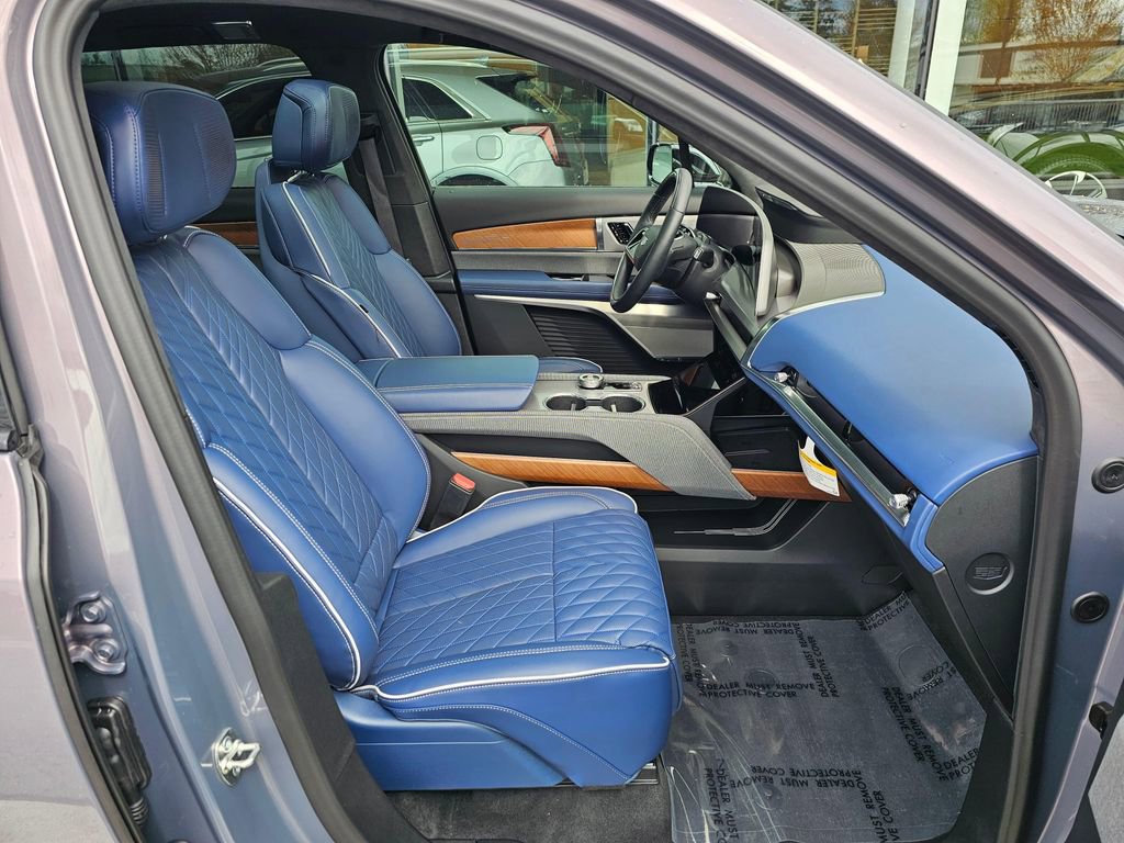 Used 2026 Cadillac Vistiq Premium Luxury AWD/4WD image 11
