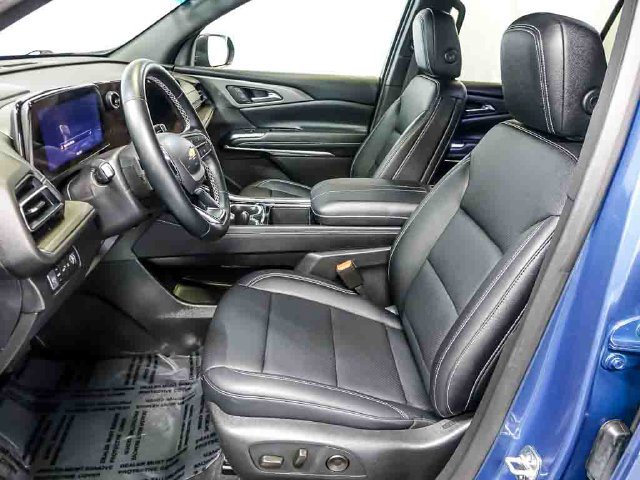 Used 2026 Chevrolet Traverse LT AWD/4WD image 12