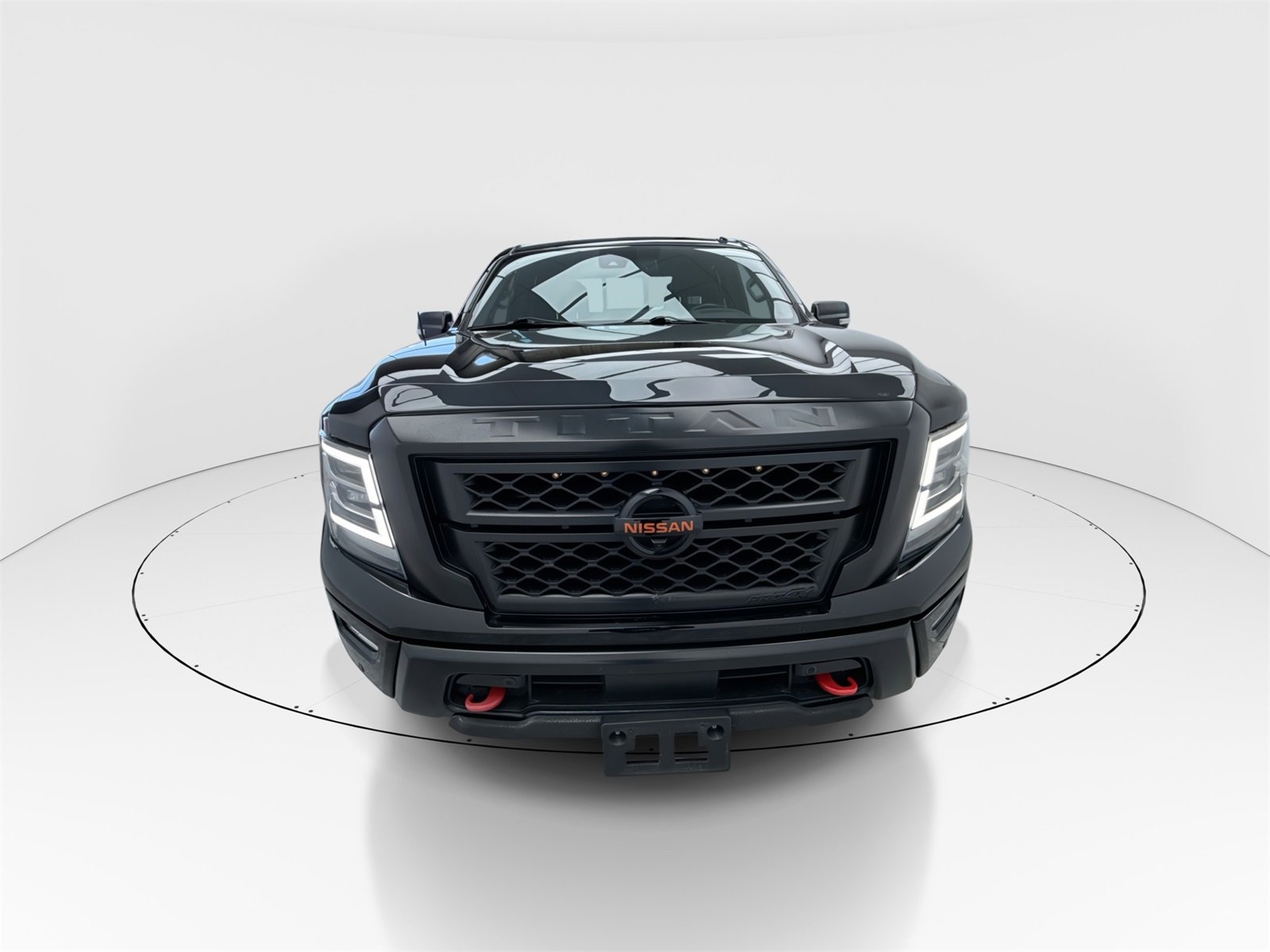 Used 2020 Nissan Titan PRO-4X w/ Pro-4x Convenience Package image 3