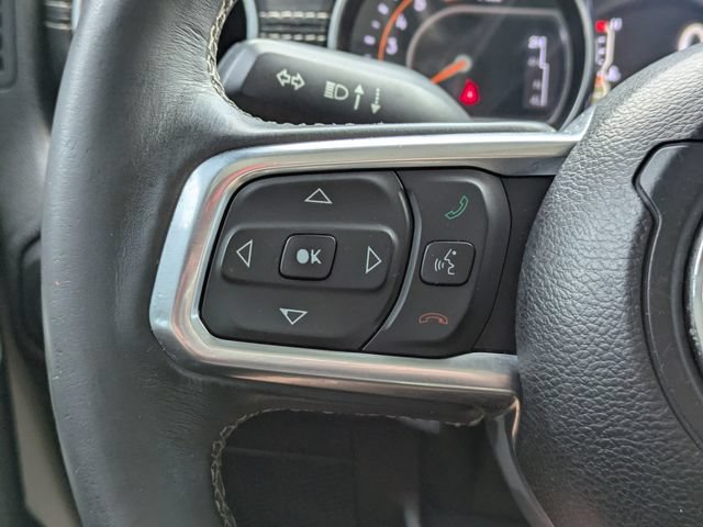 Used 2018 Jeep Wrangler Unlimited Sahara w/ Cold Weather Group AWD/4WD image 28