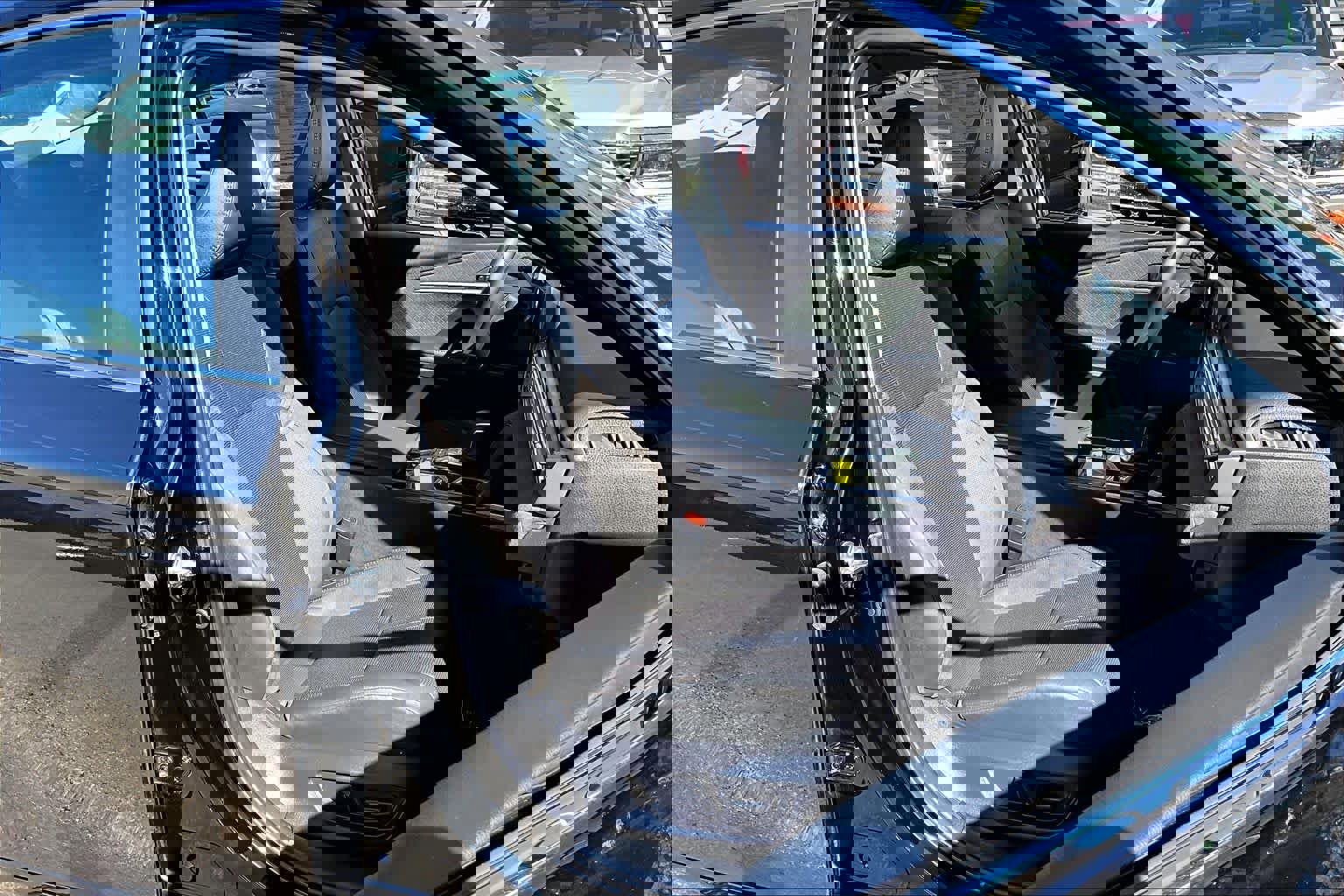 Used 2025 Toyota Camry XLE w/ Premium Package image 9