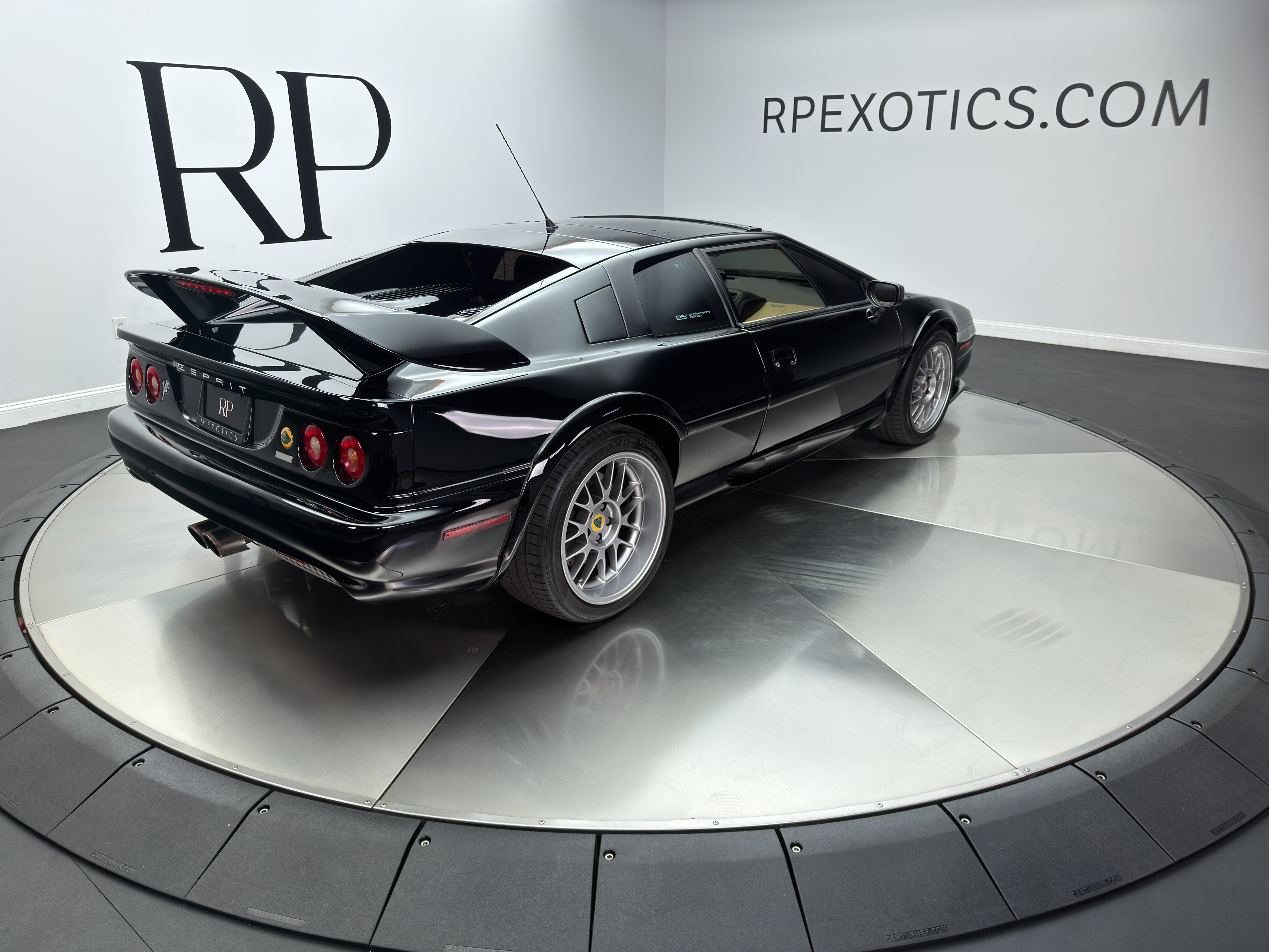 Used 2002 Lotus Esprit RWD image 6