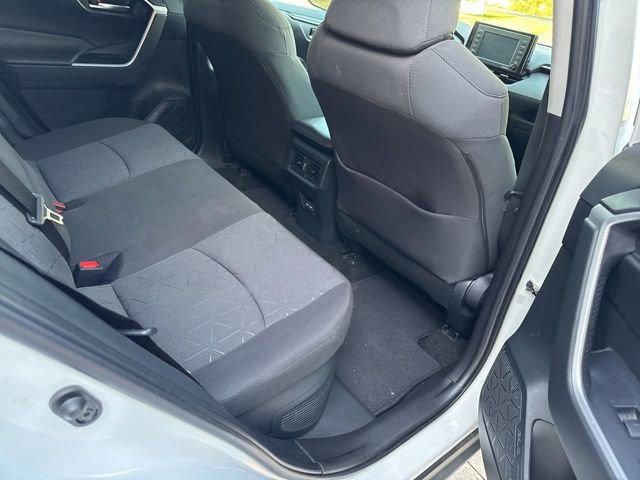 Used 2022 Toyota RAV4 XLE image 27