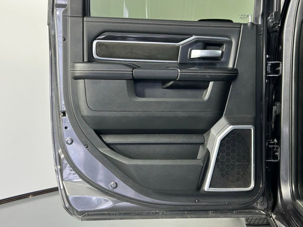 Used 2022 RAM 2500 Laramie w/ Night Edition image 16