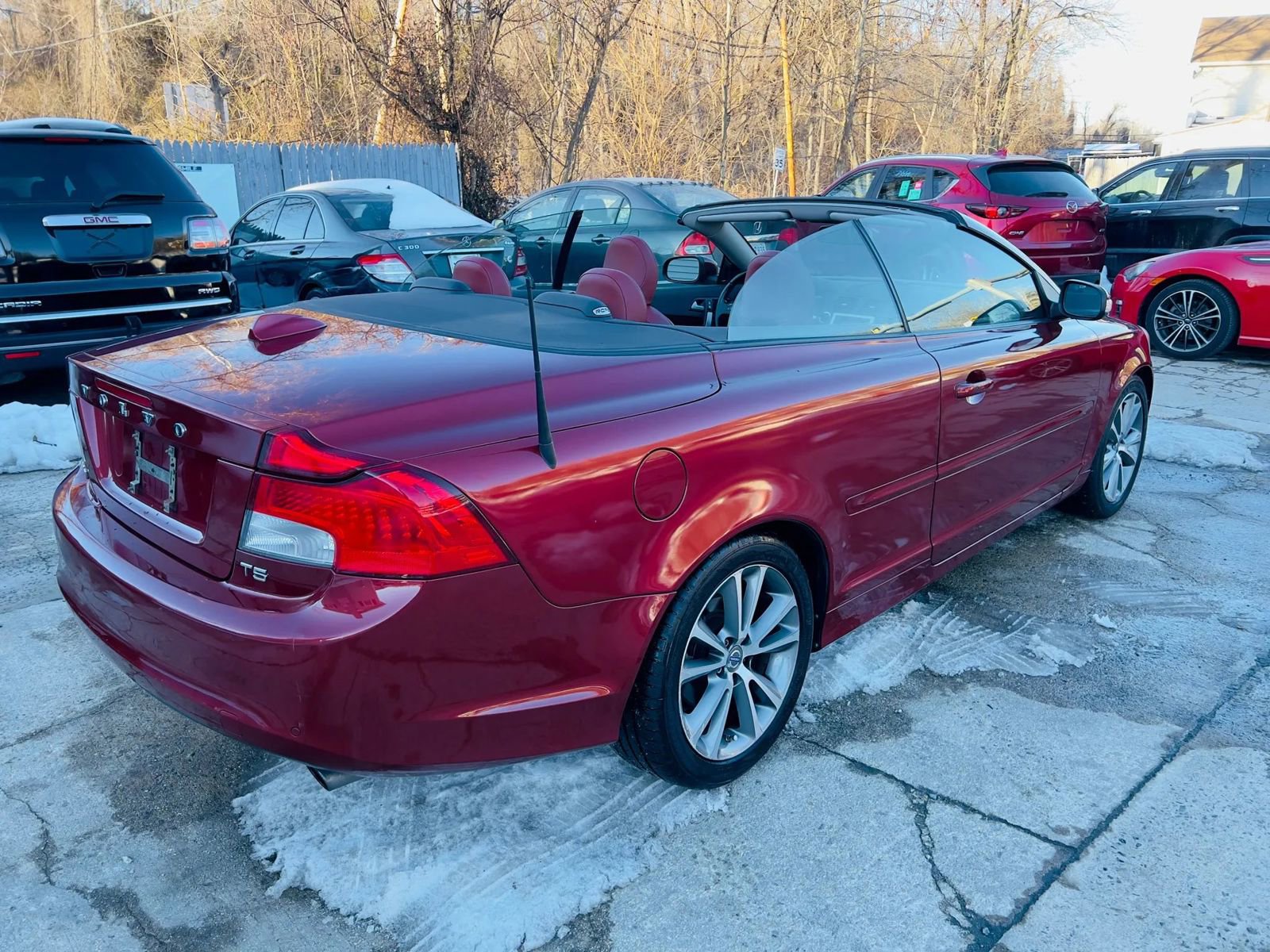 Used 2013 Volvo C70 T5 image 4