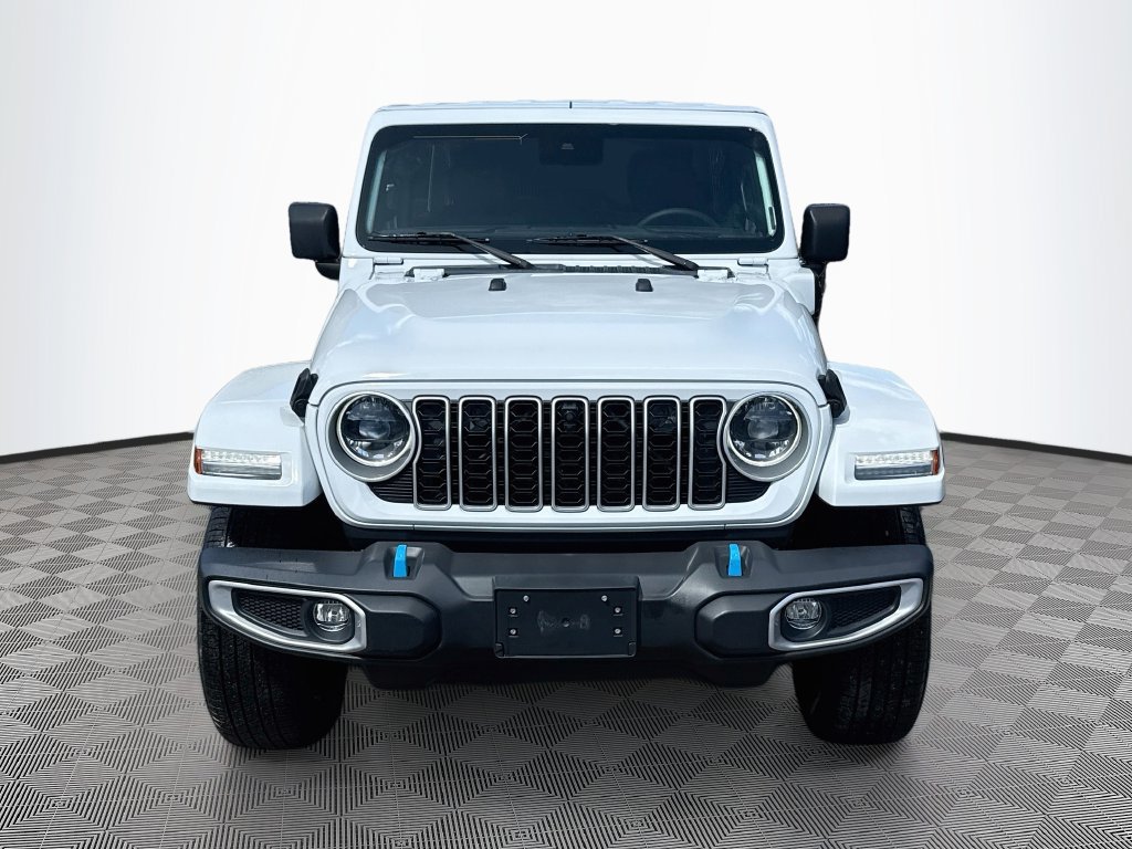 Used 2024 Jeep Wrangler Unlimited Sahara AWD/4WD image 2