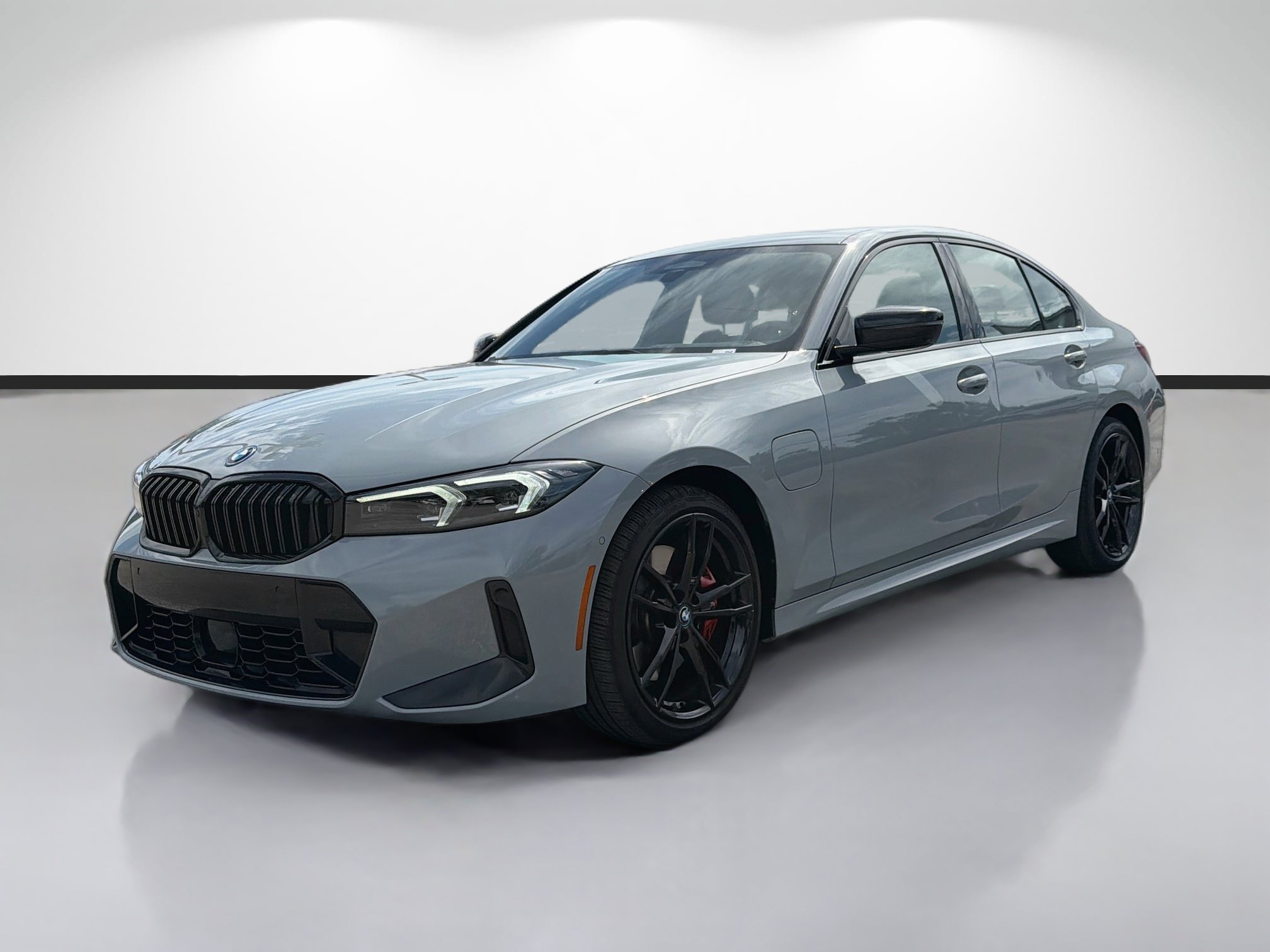 Used 2024 BMW 330e w/ Premium Package RWD image 7