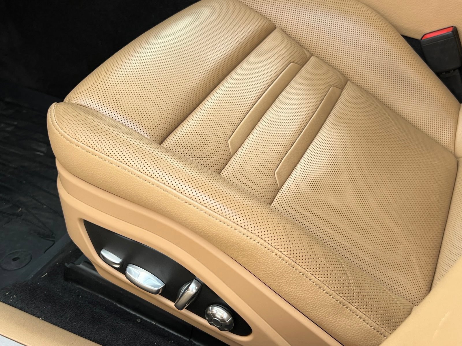 Certified 2018 Porsche Panamera 4S AWD/4WD image 36