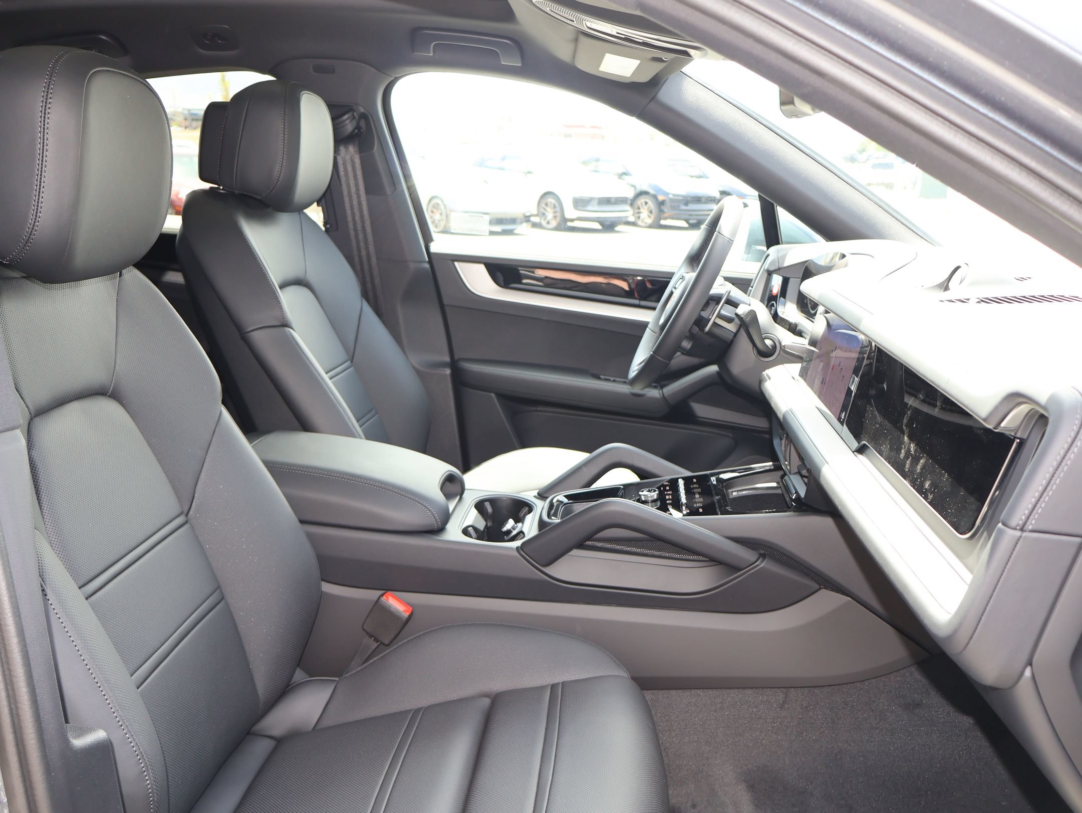 New 2026 Porsche Cayenne Coupe AWD/4WD image 26