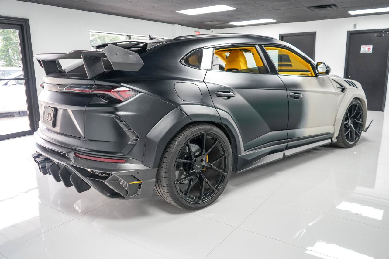 Used 2021 Lamborghini Urus AWD/4WD image 4