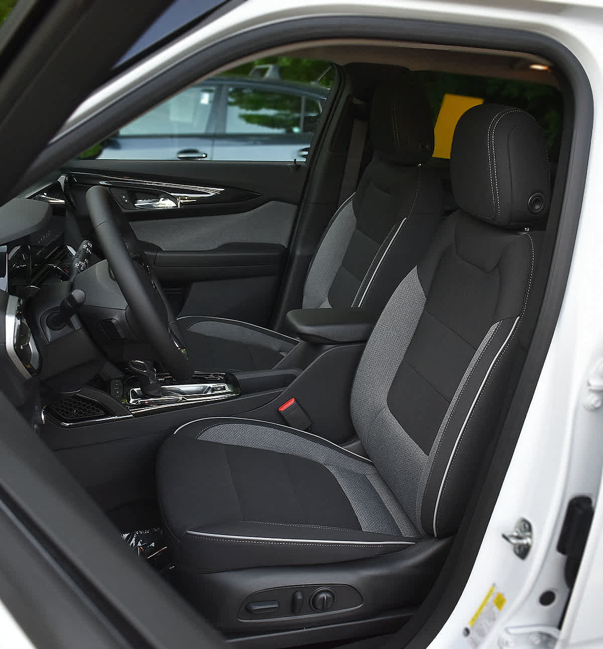New 2026 Chevrolet TrailBlazer LT w/ Convenience Package AWD/4WD image 9