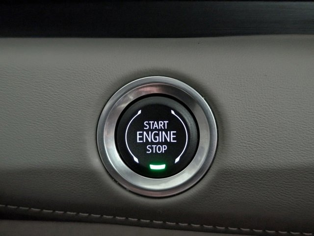 Certified 2024 Cadillac Escalade ESV Sport Platinum w/ LPO, ONYX Package image 22