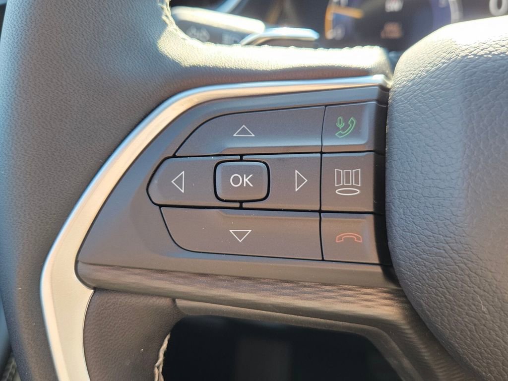 New 2025 Jeep Grand Cherokee Laredo X w/ Luxury Tech Group I image 21