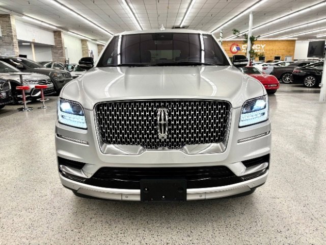 Used 2018 Lincoln Navigator L Reserve w/ Technology Package image 2