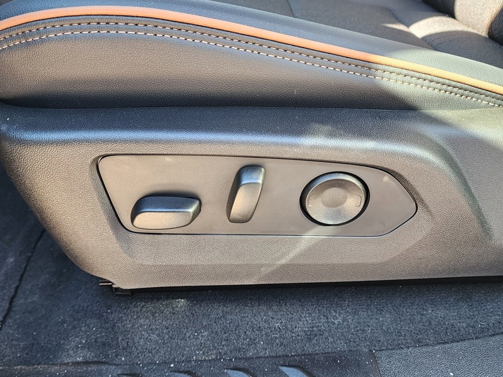 New 2026 GMC Canyon AT4 image 17