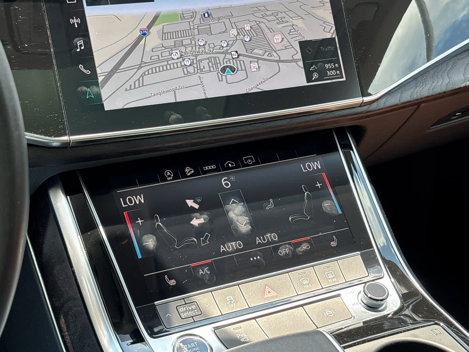 Used 2022 Audi Q8 Premium AWD/4WD image 22
